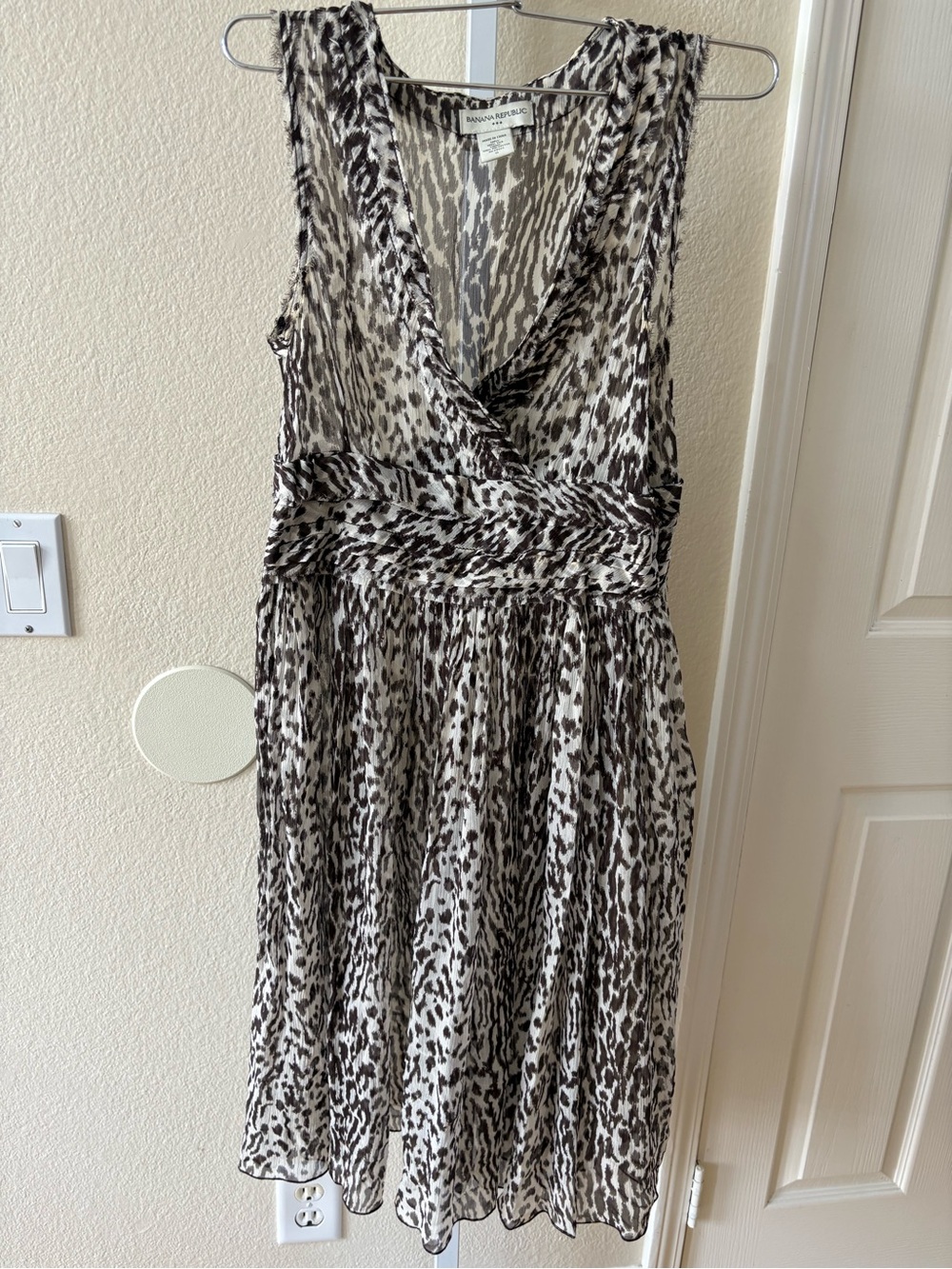 Banana Republic Cheetah Print V-Neck Silk Dress - Size 0